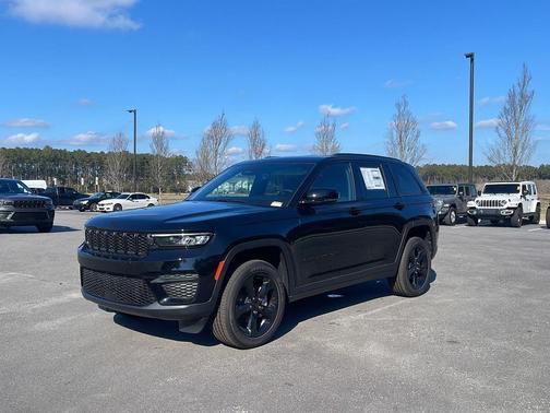 2025 Jeep Grand Cherokee Altitude