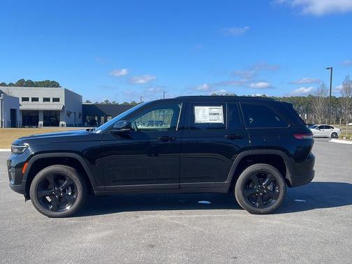 2025 Jeep Grand Cherokee Altitude