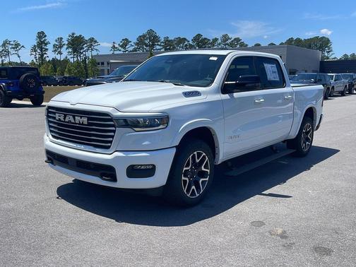 Bright White Clearcoat 2026 RAM 1500 Laramie