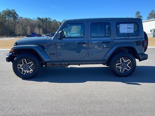 2026 Jeep Wrangler 4-Door Sahara 4x4