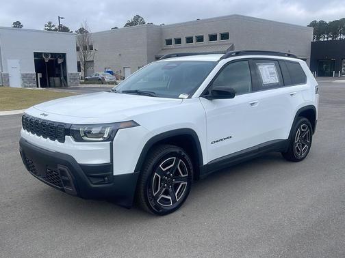 Bright White Clearcoat 2026 Jeep Cherokee Laredo 4x4
