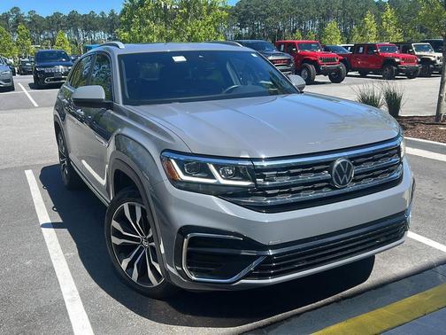 Deep Black Pearl 2020 Volkswagen Atlas Cross Sport 3.6L V6 SEL 4MOTION