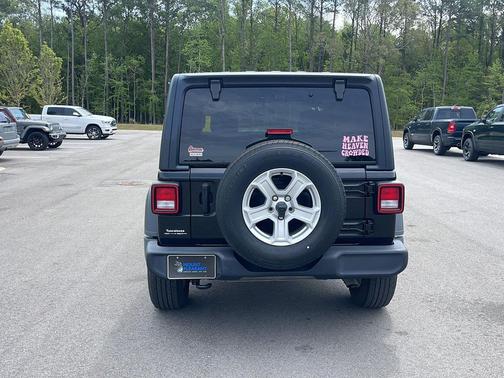 2022 Jeep Wrangler Sport S