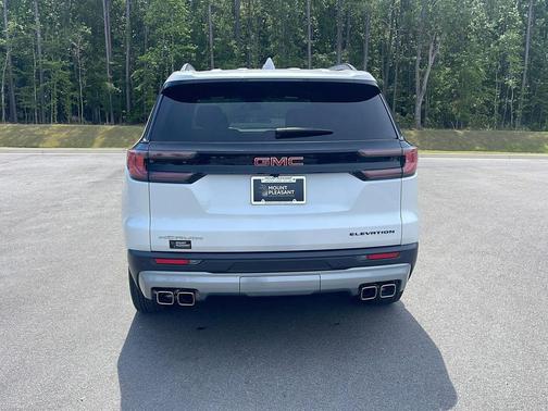 White Frost Tricoat 2024 GMC Acadia FWD Elevation