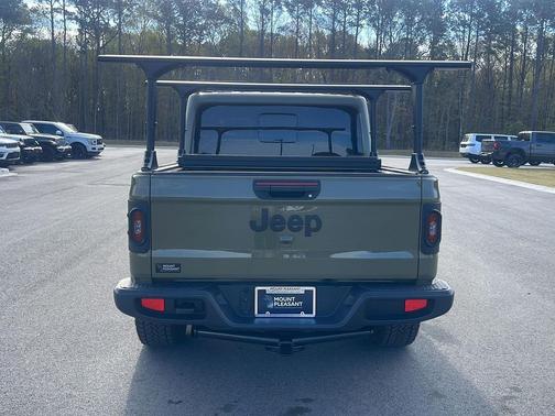 2025 Jeep Gladiator Nighthawk