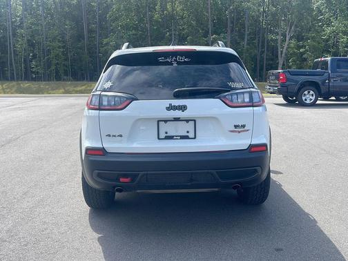 Bright White Clearcoat 2022 Jeep Cherokee Trailhawk