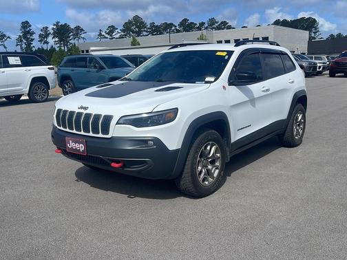 Bright White Clearcoat 2022 Jeep Cherokee Trailhawk
