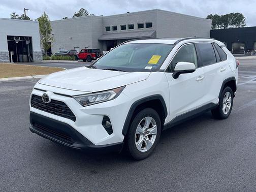 Super White 2019 Toyota RAV4 XLE