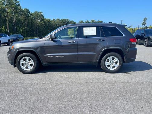 Granite Crystal Metallic Clearcoat 2015 Jeep Grand Cherokee Laredo