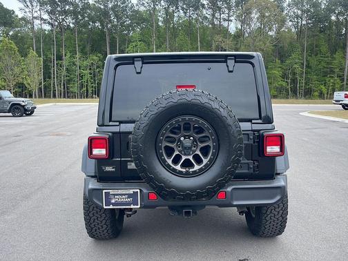 2022 Jeep Wrangler Unlimited High Tide 4x4