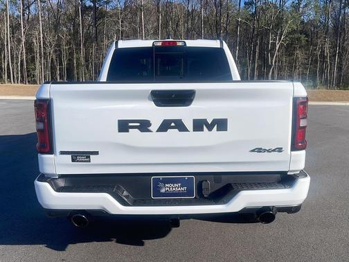 Bright White Clearcoat 2026 RAM 1500 Big Horn/Lone Star
