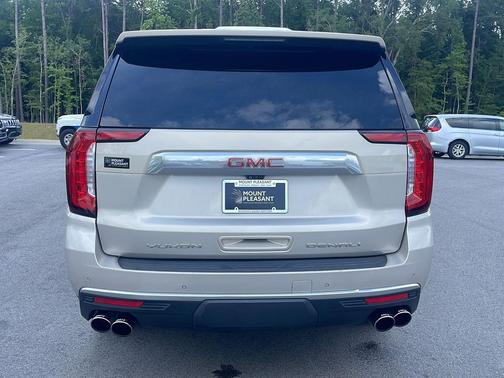 Pearl Beige Metallic 2021 GMC Yukon Denali