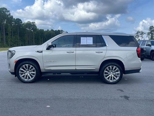Pearl Beige Metallic 2021 GMC Yukon Denali