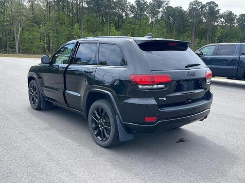 2021 Jeep Grand Cherokee Laredo