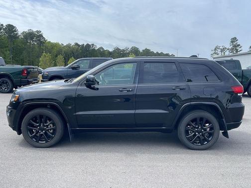 2021 Jeep Grand Cherokee Laredo