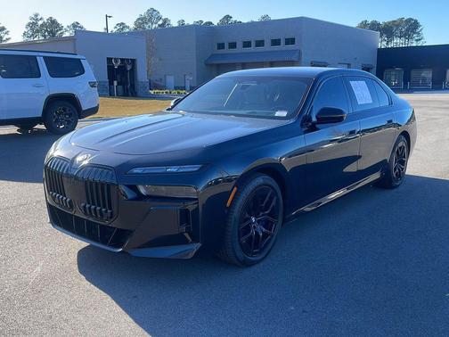 2023 BMW 760 i xDrive
