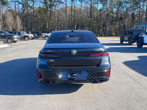 2023 BMW 760 i xDrive