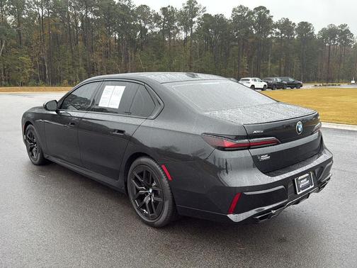 2023 BMW 760 i xDrive