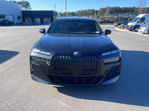 2023 BMW 760 i xDrive