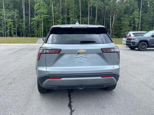 Sterling Gray Metallic 2026 Chevrolet Equinox 1LT