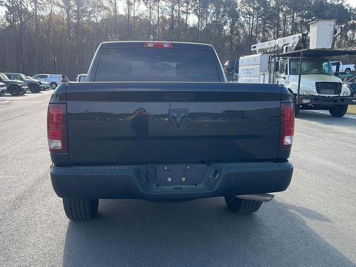 Diamond Black Crystal Pearlcoat 2024 RAM 1500 Classic Warlock Crew Cab 4x4 5'7' Box