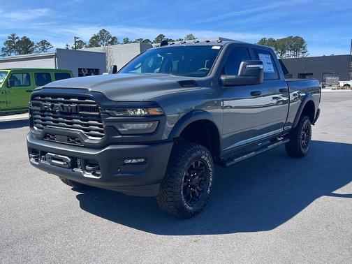 Ceramic Gray Clearcoat 2026 RAM 2500 Tradesman Crew Cab 4x4 6'4' Box