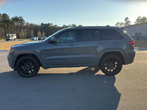 2020 Jeep Grand Cherokee Altitude