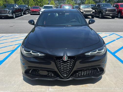 Vulcano Black Metallic 2024 Alfa Romeo Giulia Veloce AWD