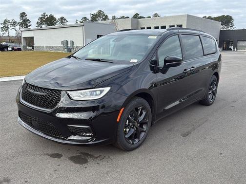 2026 Chrysler Pacifica L