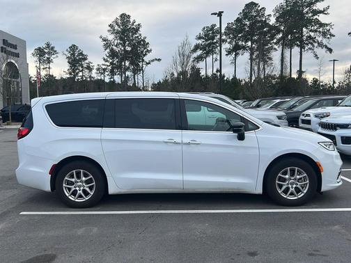 2025 Chrysler Pacifica L