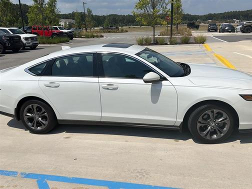 Platinum White Pearl 2023 Honda Accord EX