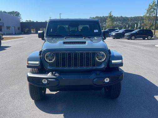 Anvil Clearcoat 2026 Jeep Gladiator Sport S