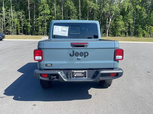 Anvil Clearcoat 2026 Jeep Gladiator Sport S