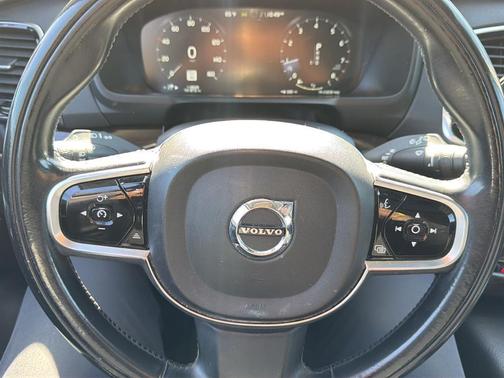Osmium Grey Metallic 2016 Volvo XC90 T6 Momentum