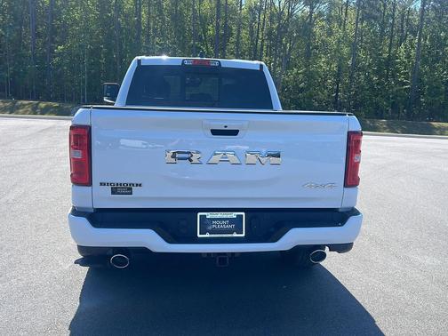 Bright White Clearcoat 2026 RAM 1500 Big Horn/Lone Star