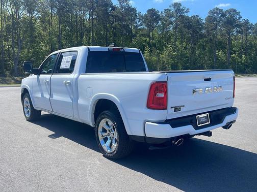 Bright White Clearcoat 2026 RAM 1500 Big Horn/Lone Star