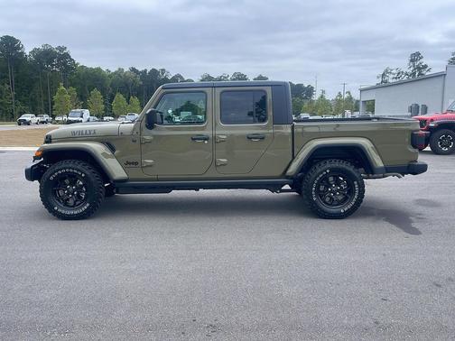41 2026 Jeep Gladiator Willys 4x4
