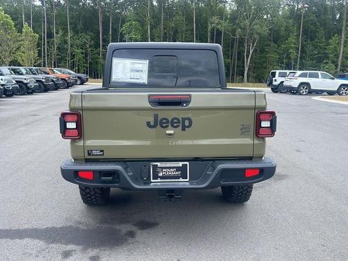 41 2026 Jeep Gladiator Willys 4x4