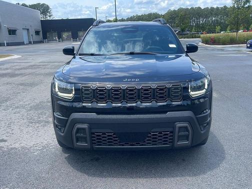 Diamond Black Crystal Pearlcoat 2026 Jeep Cherokee Laredo 4x4