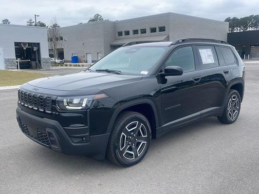 Diamond Black Crystal Pearlcoat 2026 Jeep Cherokee Laredo 4x4