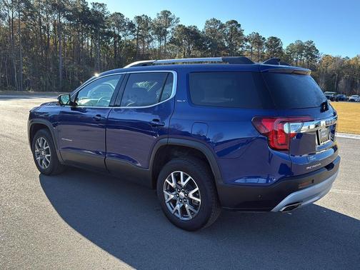 2023 GMC Acadia FWD SLT