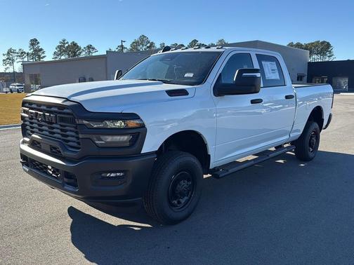 2026 RAM 2500 Tradesman Crew Cab 4x4 6'4' Box
