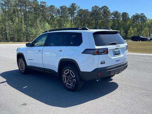 Bright White Clearcoat 2026 Jeep Cherokee Limited