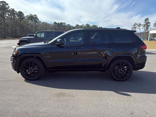 2017 Jeep Grand Cherokee Altitude