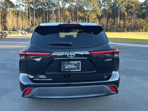 2021 Toyota Highlander Hybrid LE