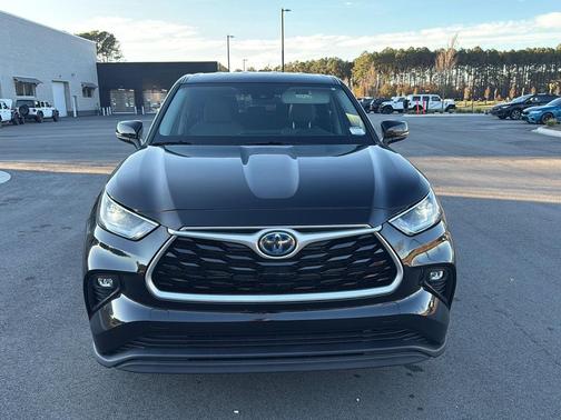2021 Toyota Highlander Hybrid LE