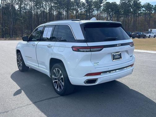 2022 Jeep Grand Cherokee Overland