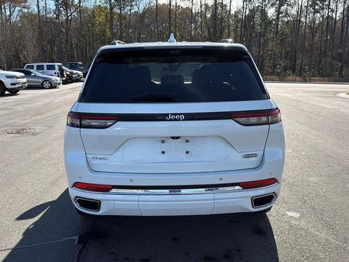 2022 Jeep Grand Cherokee Overland