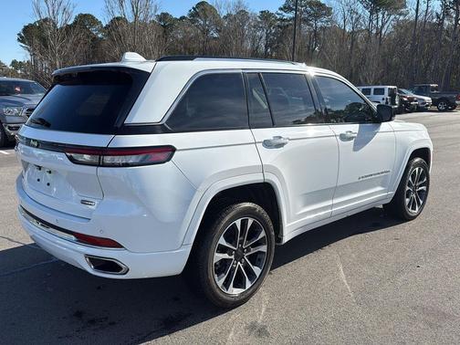2022 Jeep Grand Cherokee Overland