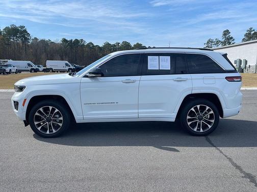 2022 Jeep Grand Cherokee Overland